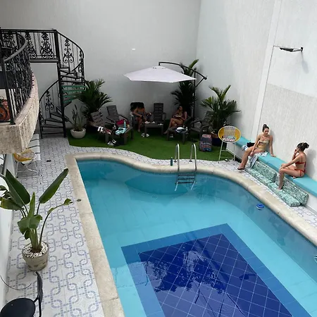 The View Hostel & Lounge